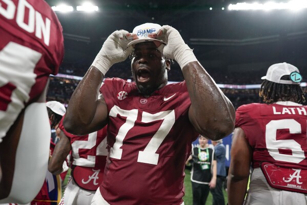 Top seeded Michigan returns to Rose Bowl to face Alabama in